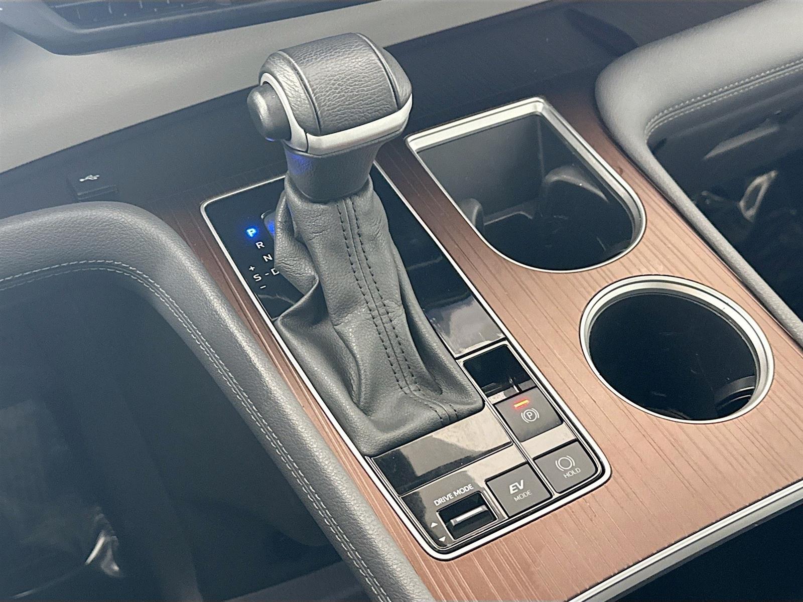 Vehicle image 29 of 47