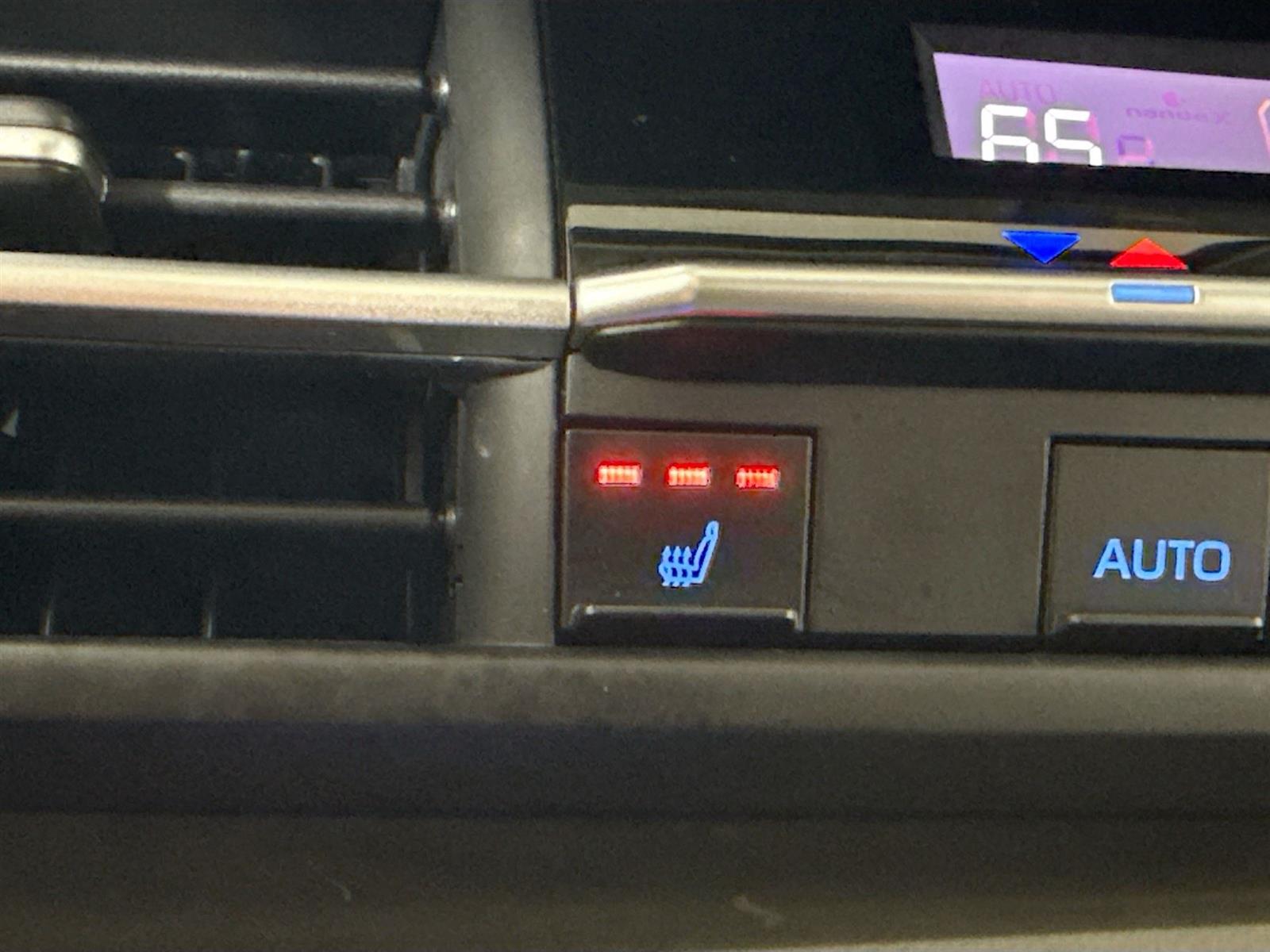 Vehicle image 32 of 47
