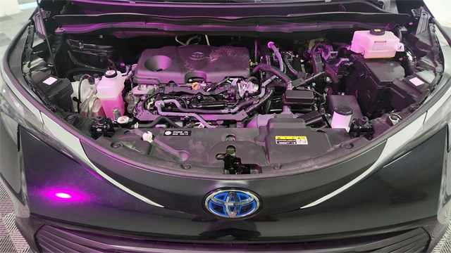 Vehicle image 25 of 26
