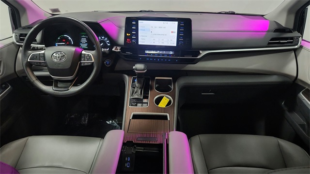 Vehicle image 19 of 26