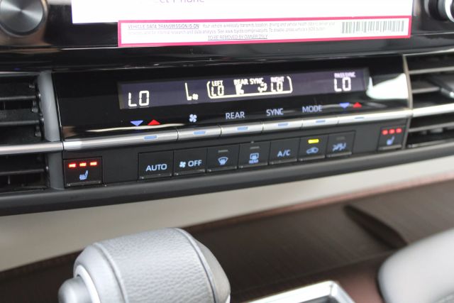 Vehicle image 22 of 39