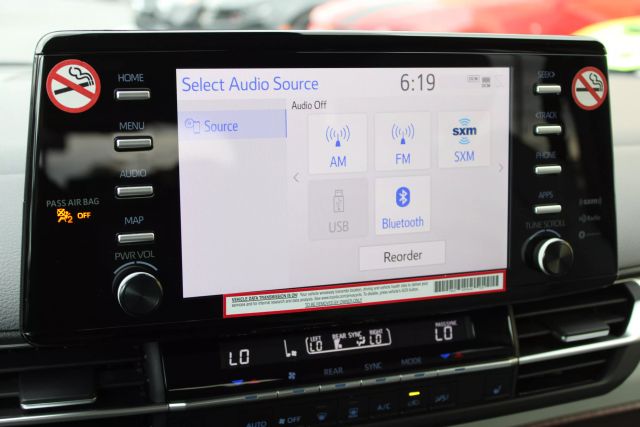 Vehicle image 21 of 39