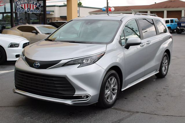 Vehicle image 1 of 39