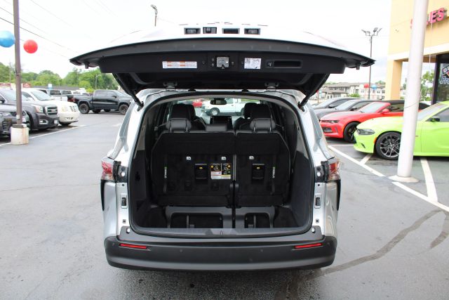 Vehicle image 34 of 39