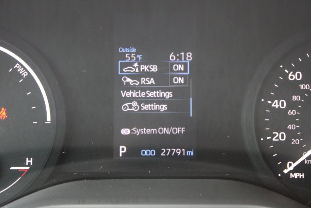 Vehicle image 17 of 39