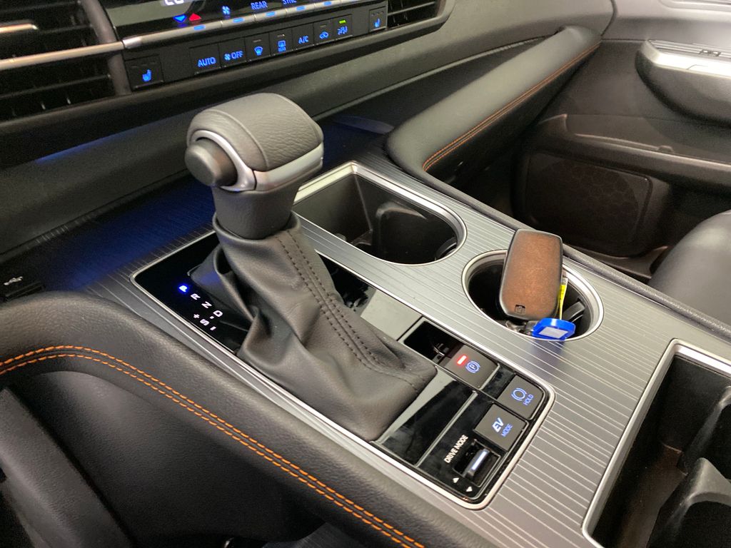Vehicle image 22 of 50