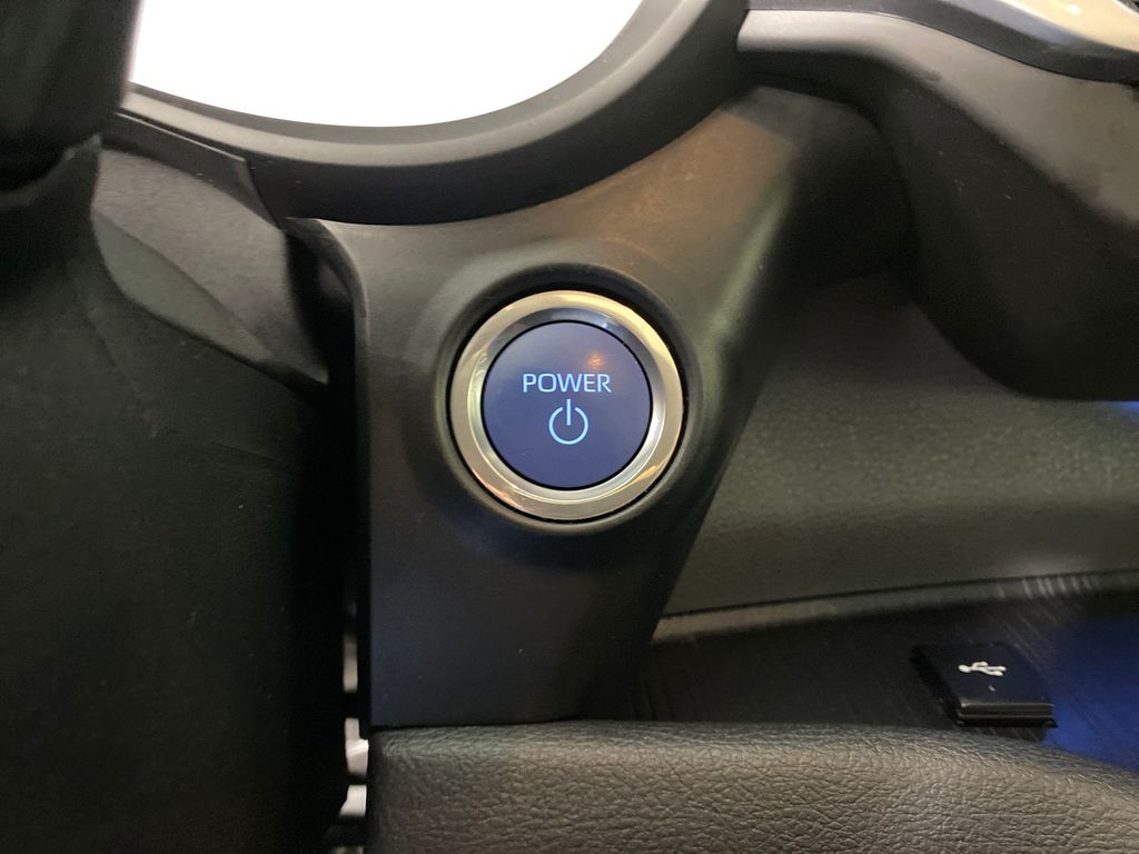 Vehicle image 20 of 50