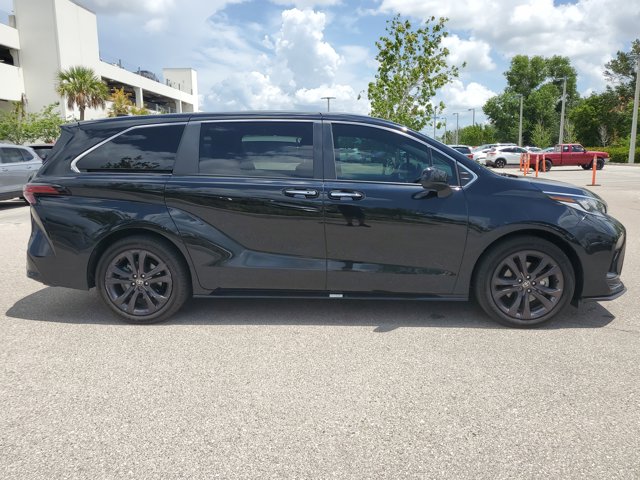 Vehicle image 5 of 40