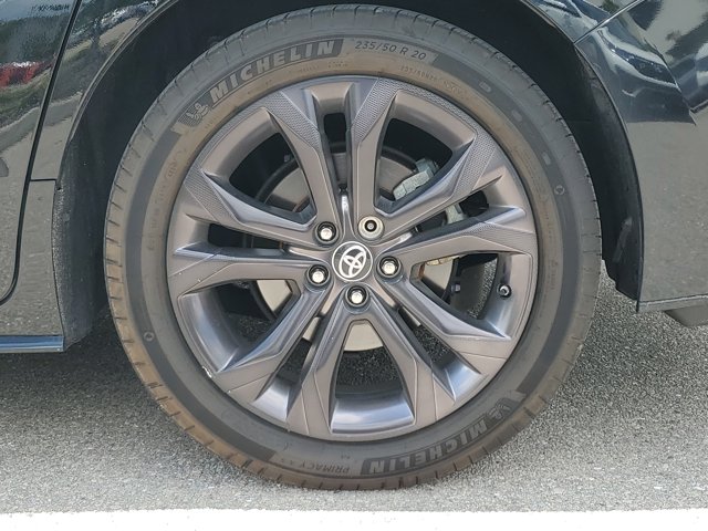 Vehicle image 11 of 40