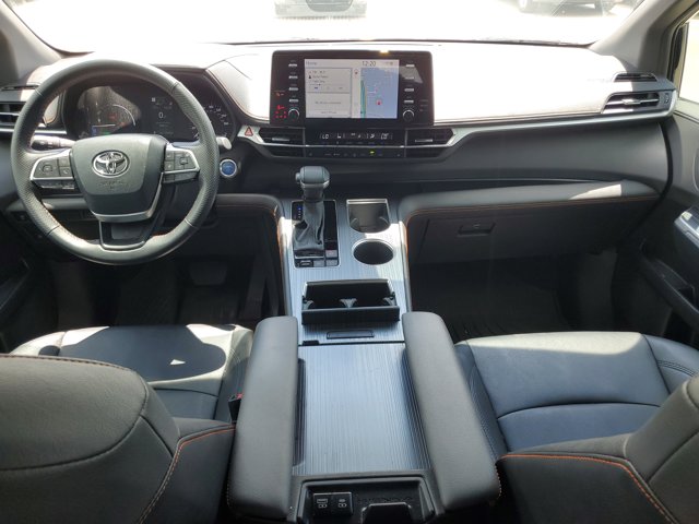 Vehicle image 19 of 40