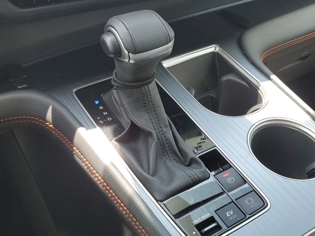 Vehicle image 31 of 40