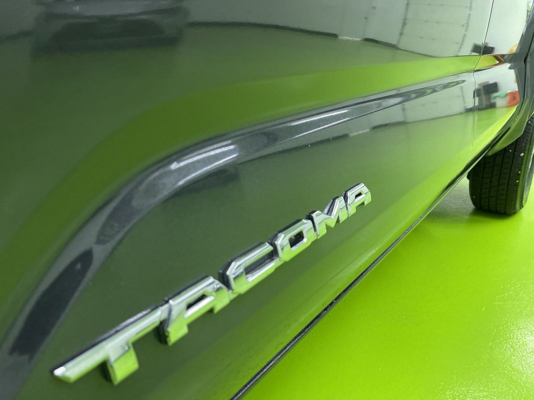 Vehicle image 13 of 29
