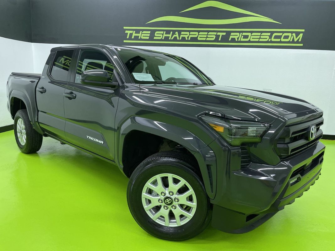 Vehicle image 8 of 29