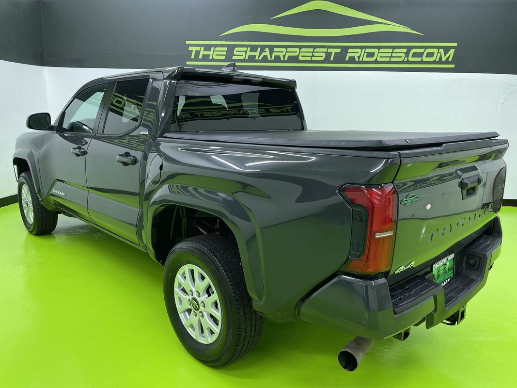 Vehicle image 7 of 29
