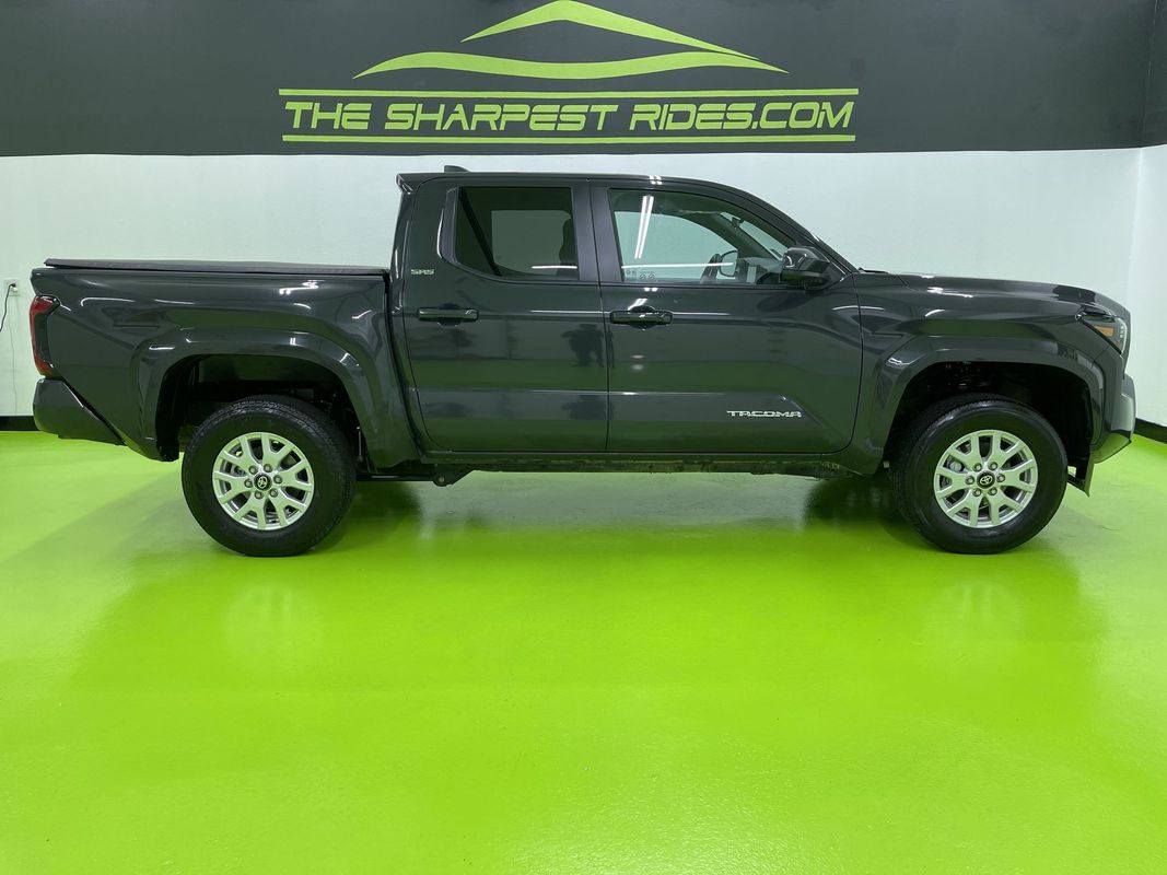 Vehicle image 6 of 29