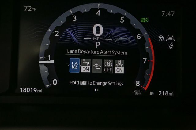Vehicle image 23 of 50