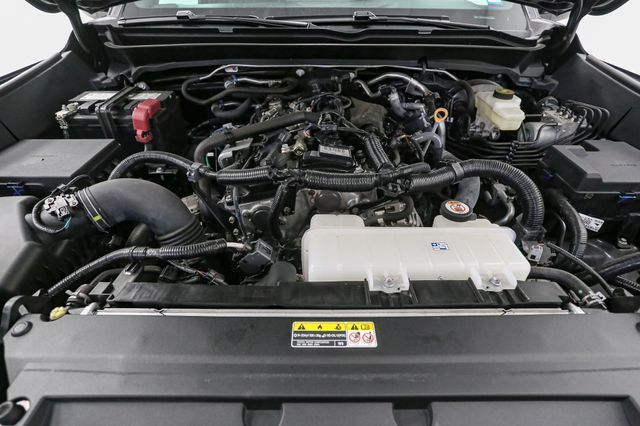 Vehicle image 12 of 50