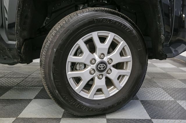 Vehicle image 13 of 50