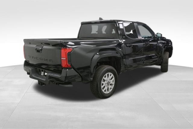 Vehicle image 10 of 50