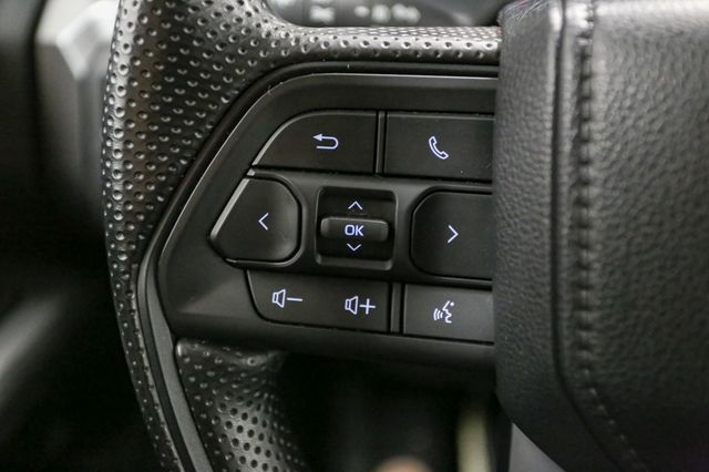 Vehicle image 43 of 50