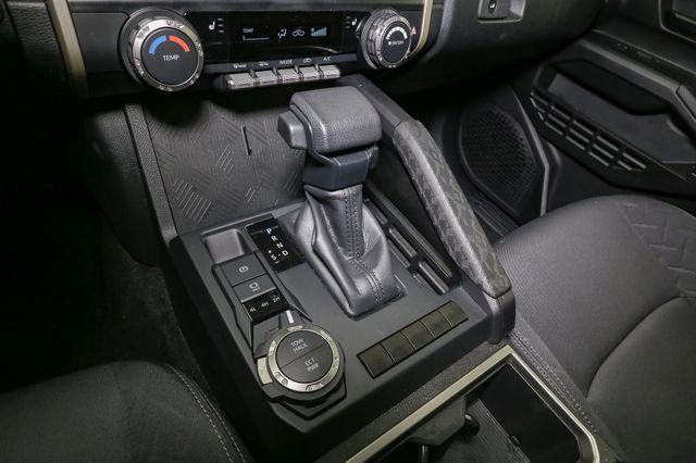 Vehicle image 30 of 50