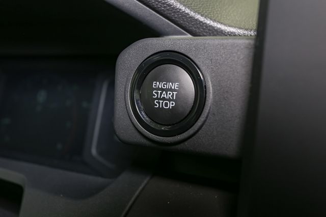 Vehicle image 40 of 50
