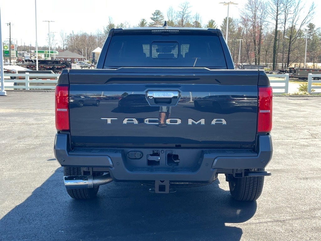 Vehicle image 6 of 32
