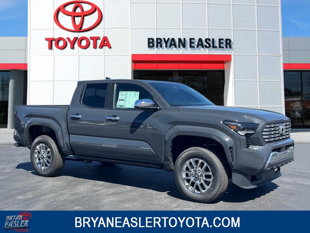 Vehicle image 3 of 32