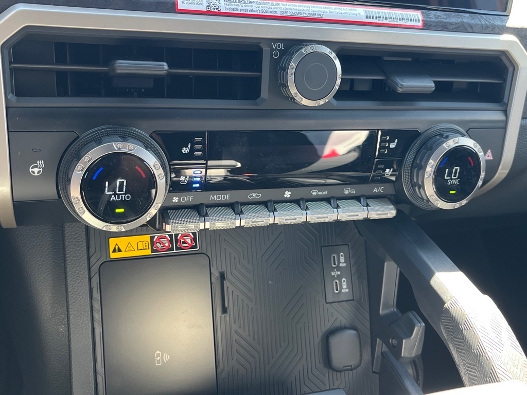 Vehicle image 19 of 32