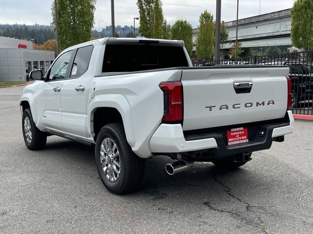 Vehicle image 4 of 32