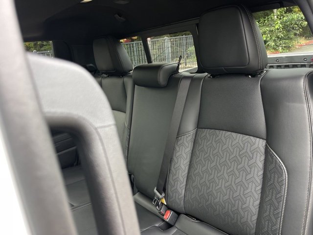 Vehicle image 13 of 32