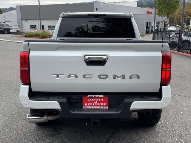 Vehicle image 5 of 32