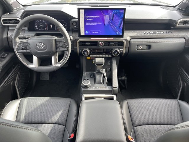 Vehicle image 10 of 31