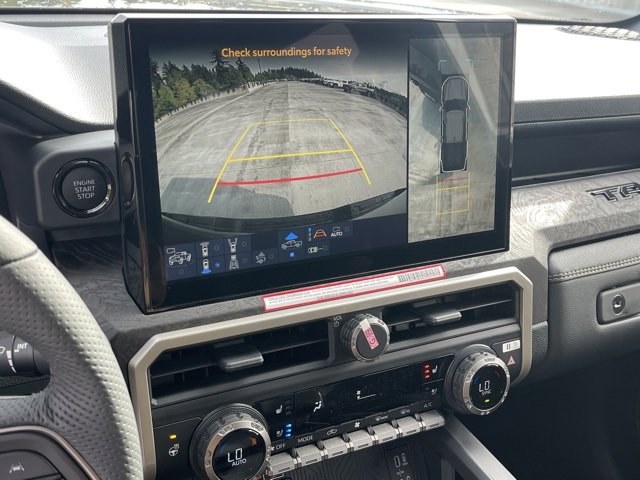 Vehicle image 28 of 31