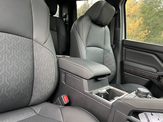 Vehicle image 16 of 34