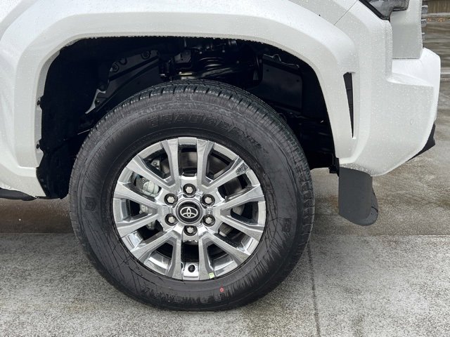 Vehicle image 7 of 34