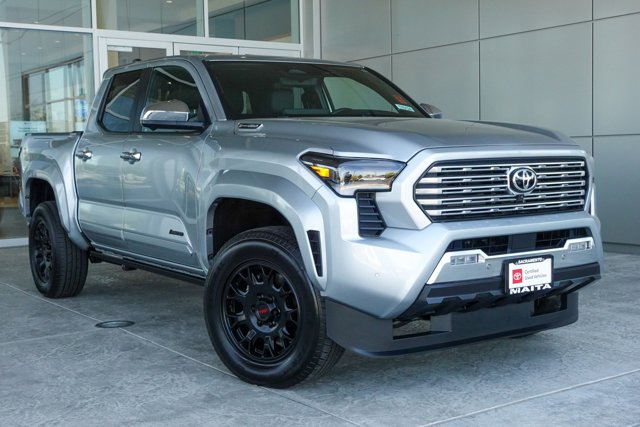 Vehicle image 2 of 30