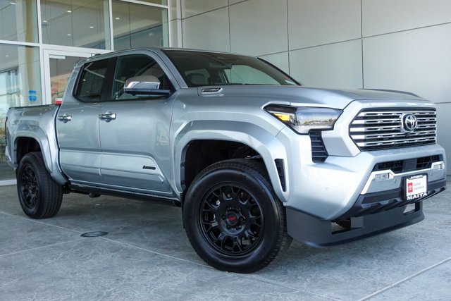 Vehicle image 3 of 30