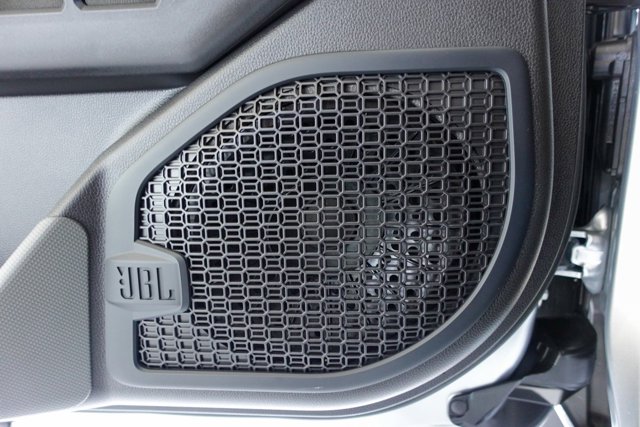 Vehicle image 24 of 30