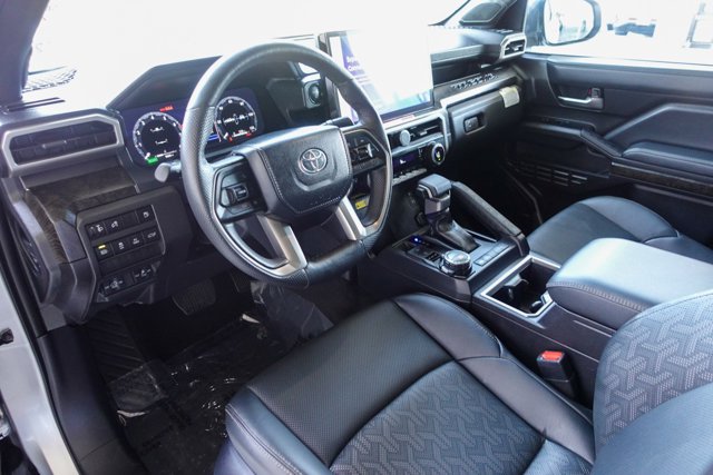 Vehicle image 13 of 30