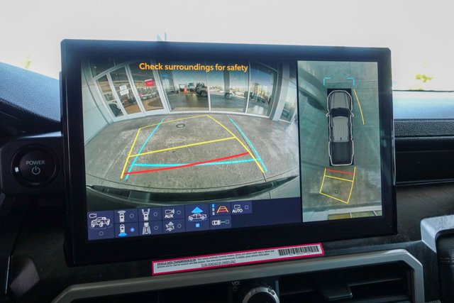 Vehicle image 16 of 30