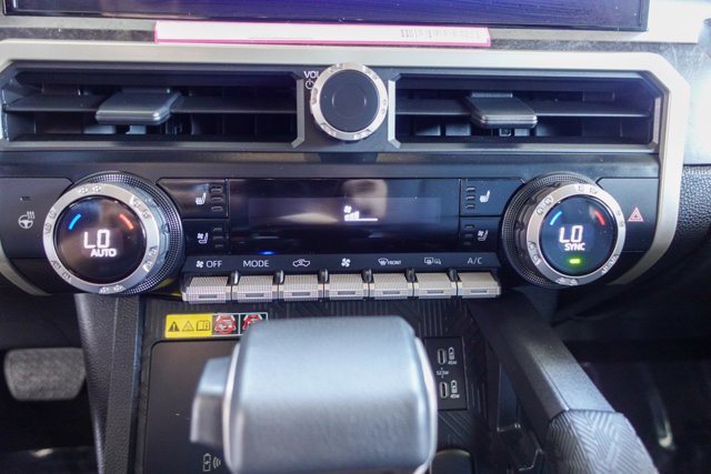 Vehicle image 12 of 30