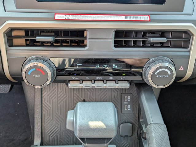 Vehicle image 21 of 24