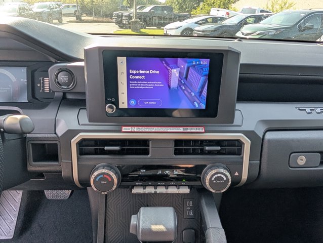 Vehicle image 13 of 24