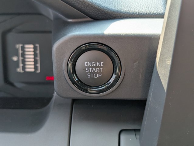 Vehicle image 18 of 24