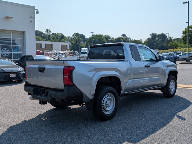 Vehicle image 4 of 24