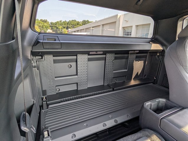 Vehicle image 8 of 24