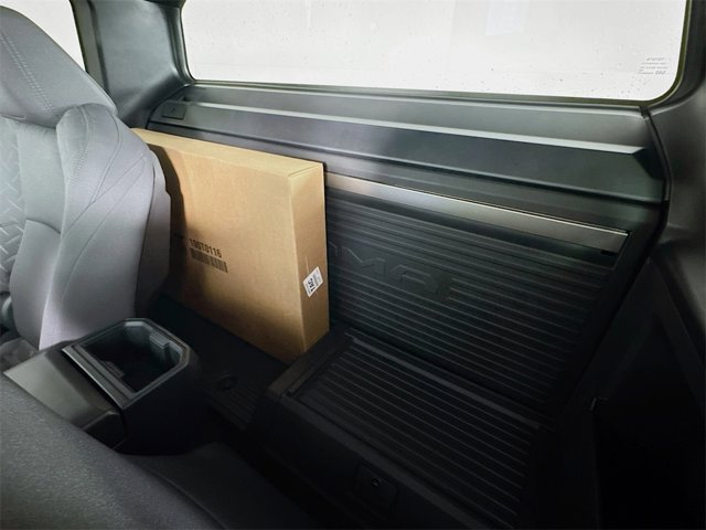 Vehicle image 10 of 11