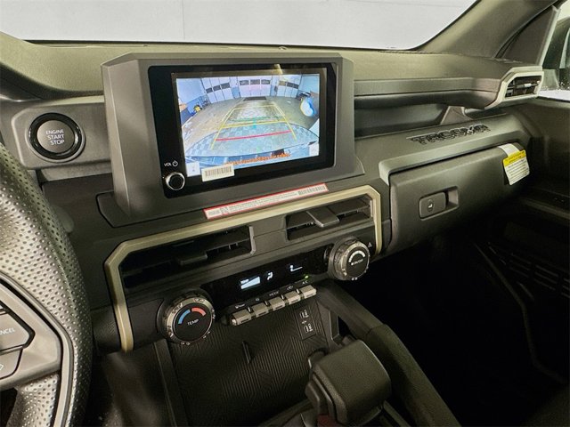 Vehicle image 9 of 11