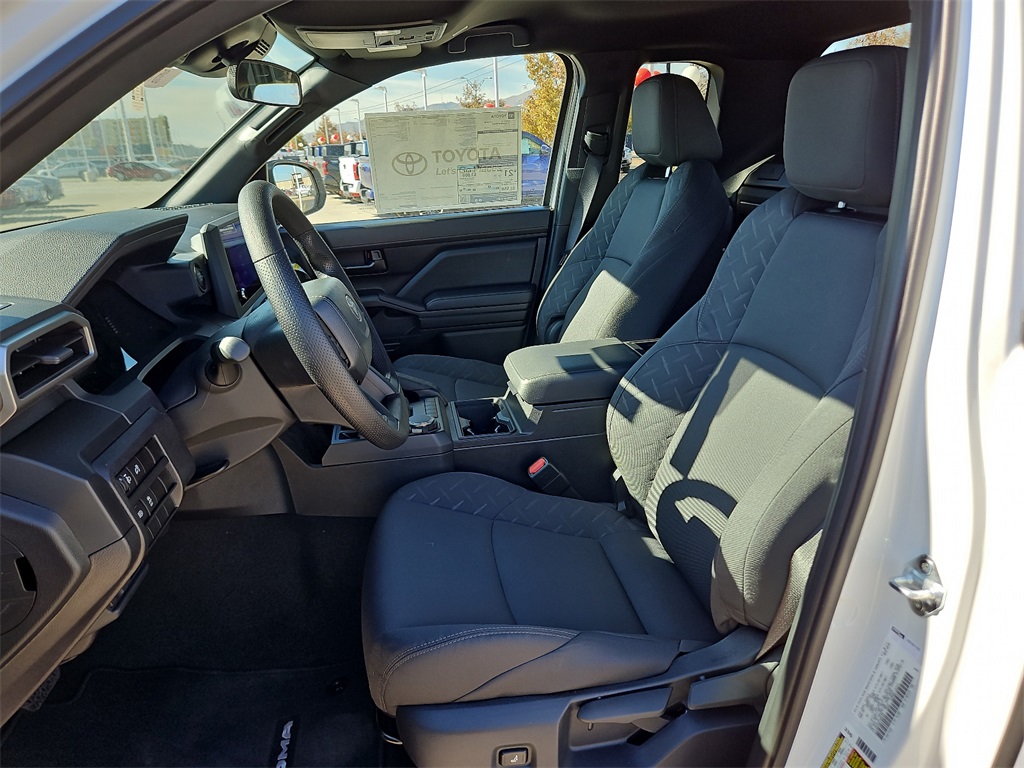Vehicle image 9 of 12